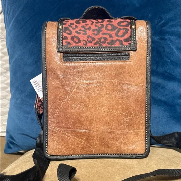 Leopard Print Crossbody Bag - Picture 4 of 13